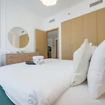 Modern 1-Bedroom Escape - Comfort Meets Style