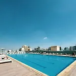 Stylish 1-Bedroom Apartment With Premium Amenities