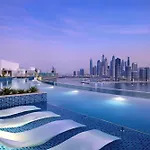 Infinity Pool Studio In Palm Jumeirah On Exclusive West Beach