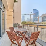 Golden Homes Luxe Living Claren Tower 1Br Plus Study Room Near Dubai Mall Downtown Dubai