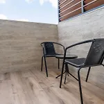 Urban Studio With Pool & Tennis Court