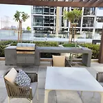 10 Mins From Downtown Pool Gym Large Terrace