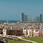 Infinity Pool Studio In Palm Jumeirah On Exclusive West Beach
