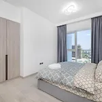 Medore Entire Brand New Flat In Dubai