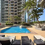 1 Bedroom Exquisite Urban Living In Downtown Dubai