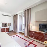 Grandeur Living 2Br Plus Maid With Beach Access
