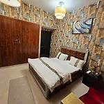 Standard Bedroom With Balcony In Escan Tower Marina