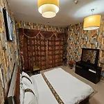 Standard Bedroom With Balcony In Escan Tower Marina