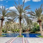 Stylish 2-Bedroom In The Heart Of Oldtown Dubai