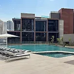 High-Rise 1Bdr Apartment In Business Bay