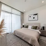 High-Rise 1Bdr Apartment In Business Bay