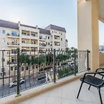 Community View 2Br With Private Balcony Near Golf Club, Sherlock House 2, Motor City By Deluxe Holiday Homes