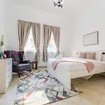 Community View 2Br With Private Balcony Near Golf Club, Sherlock House 2, Motor City By Deluxe Holiday Homes