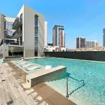 Silkhaus Modern Studio In The Heart Of Vibrant Jvc