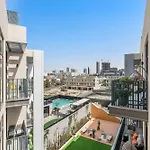 Silkhaus Modern Studio In The Heart Of Vibrant Jvc