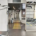 First Class Dubai Creek 2Br Apartment With Balcony, Gym, Pool, And Parking