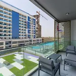 Vayk - Spacious 2Bd Near Park And Mall