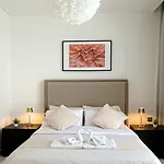 Luxury 1Br With Aquatic View, District One