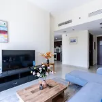 Rh- Bright 1Br In Jvc, Near Circle Mall