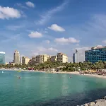 Marina Breeze Residence Near To Yachts And Beach