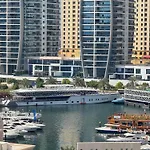Dubai Marina Beachview Studio