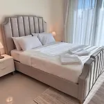 1 Bedroom Apartment With Private Jacuzzi May Residence Jvc