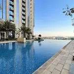 Luxury 2Br Apt Stunning Views In Amna Tower By Simply Comfort