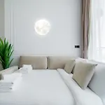 Skyline Views & Calm Nights - 1Br Jvc And Free Baby Gear