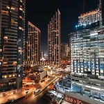 Modern 1-Bedroom Apartment In Downtown Dubai Near Dubai Mall & Burj Khalifa
