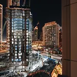 Modern 1-Bedroom Apartment In Downtown Dubai Near Dubai Mall & Burj Khalifa