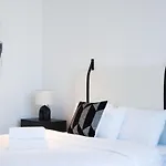 Elegant 1 Bed With Burj Khalifa Views