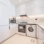City Views 1Br Near Community Park With Private Balcony, Binghatti House, Jumeirah Village Circle By Deluxe Holiday Homes