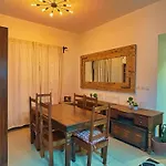 King Bed - Hostel