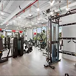 Mag 318 - 3 Min Walk To Dubai Mall - Luxury Studio - Pool & Sls View