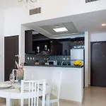 Vayk - Spacious 1Br Apartment