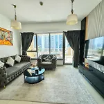 Vserve - 1 Bedroom Spacious Majestic Burj Khalifa View