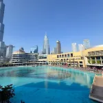 Luxurious 2 Bedroom Apartment With Dubai Mall Fountain View Facing Burj Khalifa