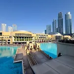 Luxurious 2 Bedroom Apartment With Dubai Mall Fountain View Facing Burj Khalifa