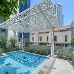 Iconic 2Br Apartment With Burj Khalifa And Fountain Views - Next To Dubai Opera And Near Dubai Mall