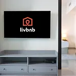 Livbnb Suites - Bright 1 Bedroom Suite In Merano Tower