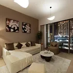 Smartstay At Grande Signature - Downtown Dubai City Views - Brand New Luxury Apartments