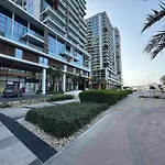 Ashri Luxe Spacious Apt Near Metro, Dubai Frame