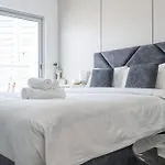 An Oasis In Bella Rose And Sleeps 2