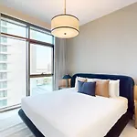Creek Palace - Minimalist Two Bed In Creek Harbour