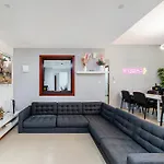 Berloga Capsule Hotel Jbr