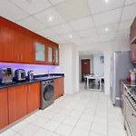 Berloga Capsule Hotel Jbr