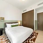 1 Bedroom Apt High End Luxurios Building Next To Dubai Mall