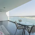 Holiday Apartment In Palm Jumeirah With Beach Access