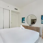 Beach Vista 1 - Beachfront Stunning - Full Sea Views