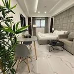 Modern & Stylish Studio Retreat